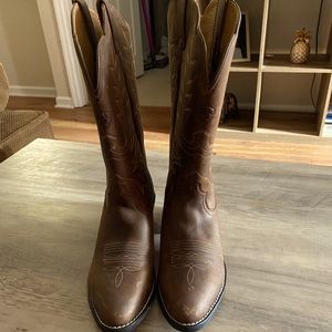 Ariat women’s 9 boots
